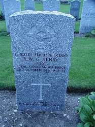 R 182289 F Sgt R W G Henry RCAF, Pilot, 19 OTU.