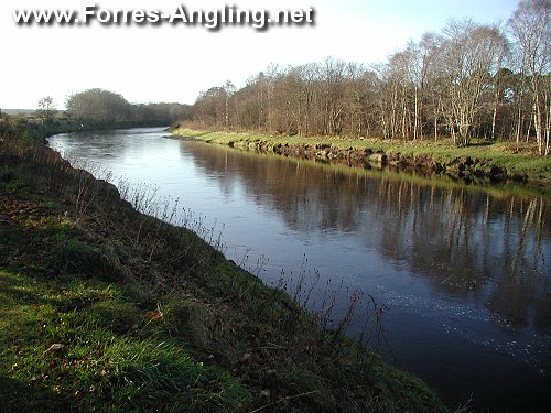  RoadsidePool Looking Up River.
